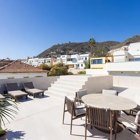 Sunnyland Luxury Santacruz Villa *