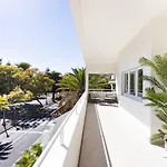 Sunnyland Luxury Santacruz Villa