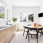 Sunnyland Luxury Santacruz Villa *