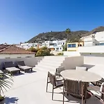 Sunnyland Luxury Santacruz Villa *